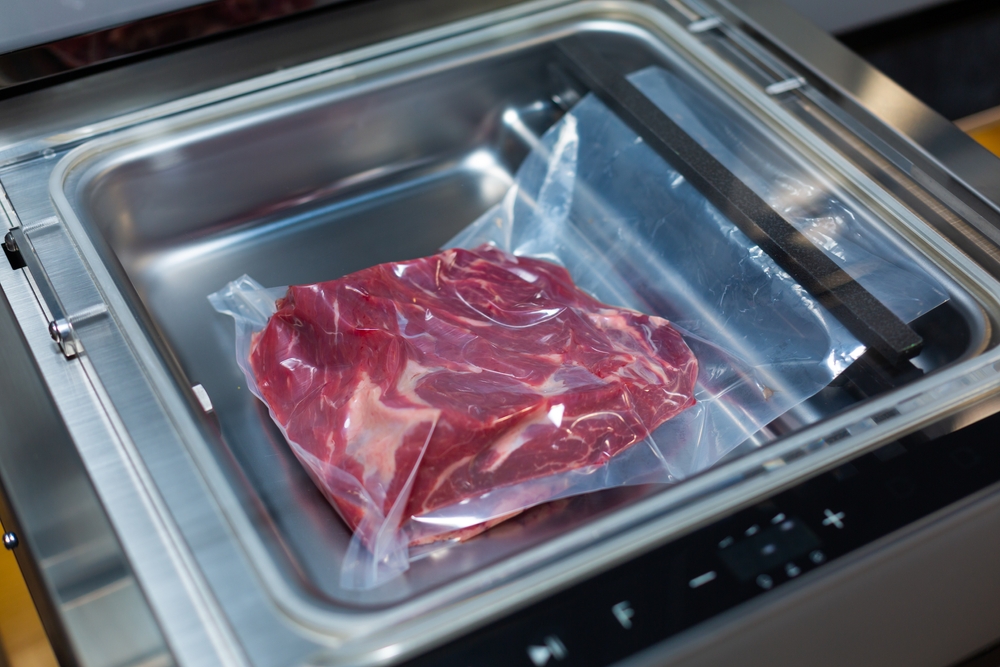 Vakuumkammer versiegelt frisches Fleisch